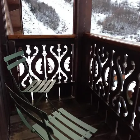 Pleine Nature Pied Pistes Piscine Chauffee アパート