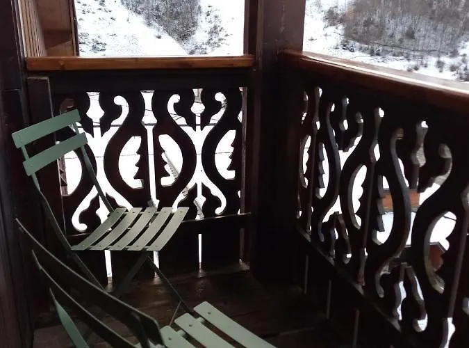 Pleine Nature Pied Pistes Piscine Chauffee 아파트