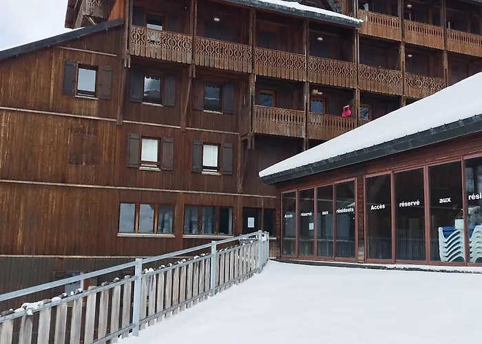 Pleine Nature Pied Pistes Piscine Chauffee *